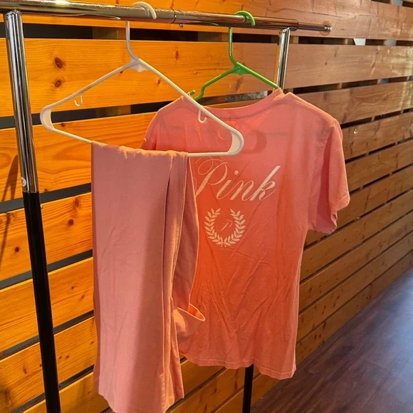 PINK T-Shirt and Fold over Yoga Pants Set - Picture 3 of 4
